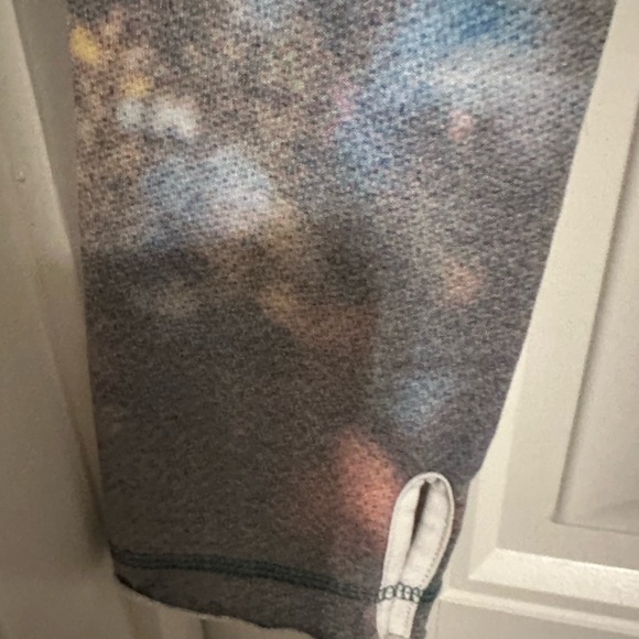 BDG Urban Outfitters EUC ,M, SLASH NECK LANDSCAPE CROP TEE - Picture 2 of 7